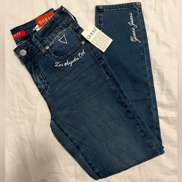 Dark Blue Mid-Rise Guess ▵ Jeans 👖 - Picture 2 of 14